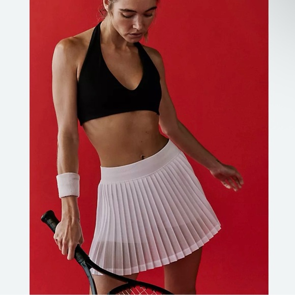 NWT fp Movement Free People White Pleated Miniskort sz M Activewear/Athleisure - Picture 1 of 5